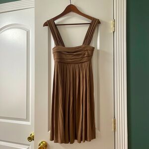 2000’s flowy dress perfect for going out